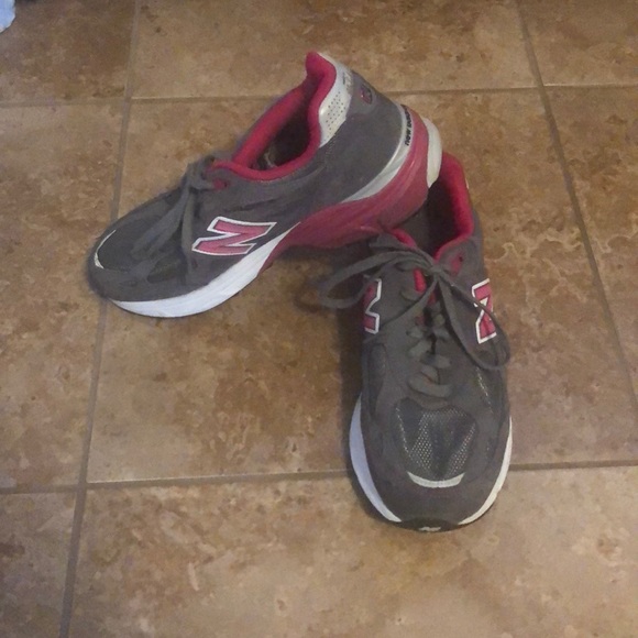 new balance 990 pink ribbon